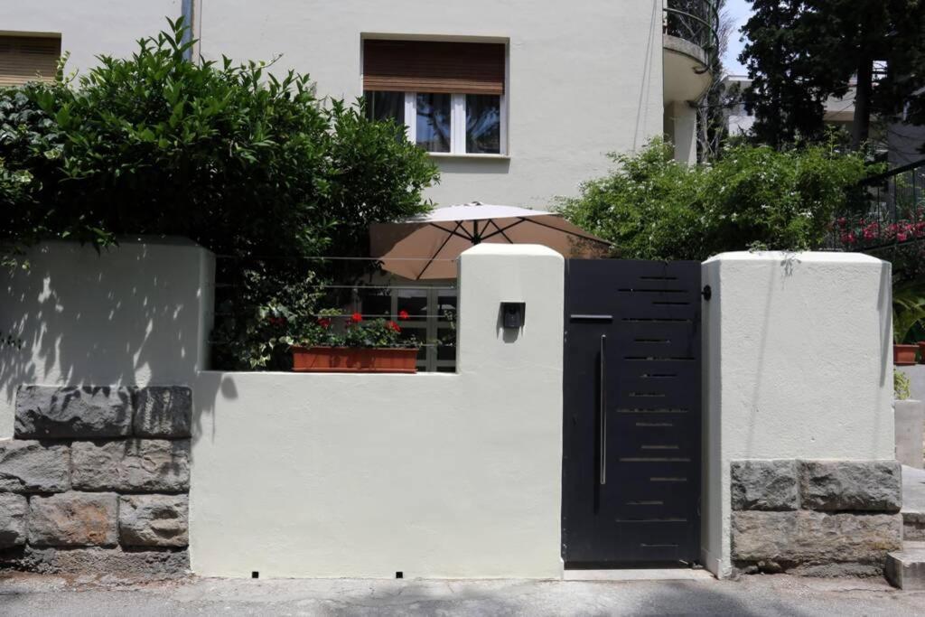 Joy4You Apt Near Beach And Center Split Exterior foto