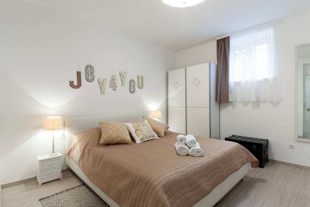Joy4You Apt Near Beach And Center Split Exterior foto